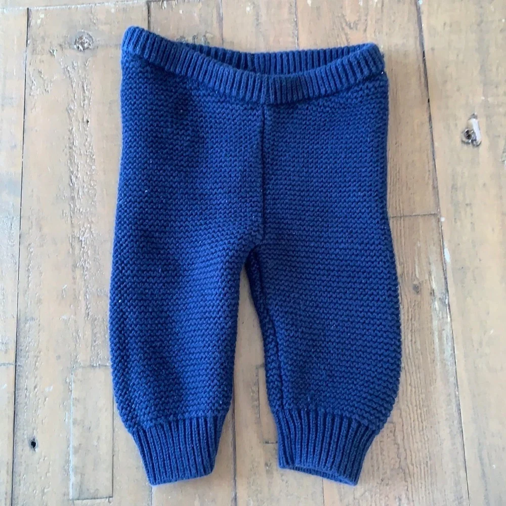 4/$20 gap navy Brennan knit pants